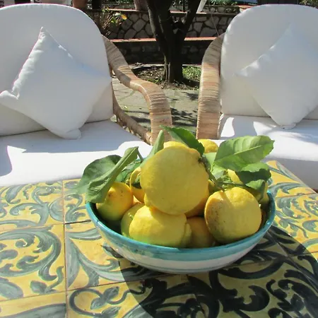 Casa Palazzo A Mare كابري